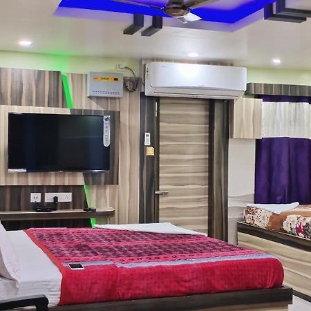 Ln Beach Homestay Puri Bagian luar foto